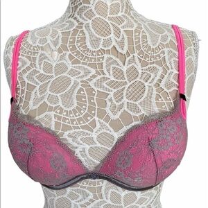 Victoria’s Secret Sexy little things... 32C Lace